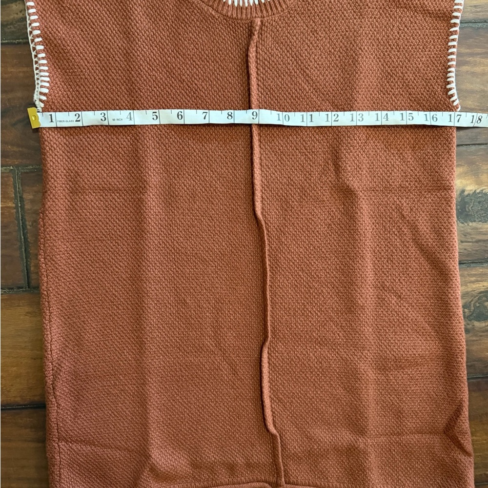 New Without Tags Rust Knit Sleeveless Women’s Top - Picture 2 of 4